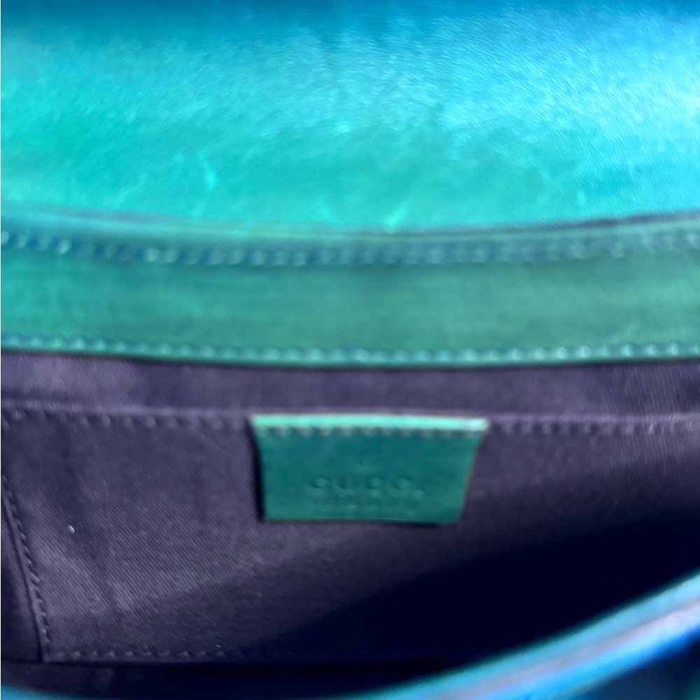 Gucci Green Leather Clutch with Metal Clasps - Picture 5 of 6